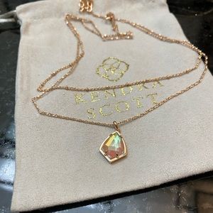 Kendra Scott necklace